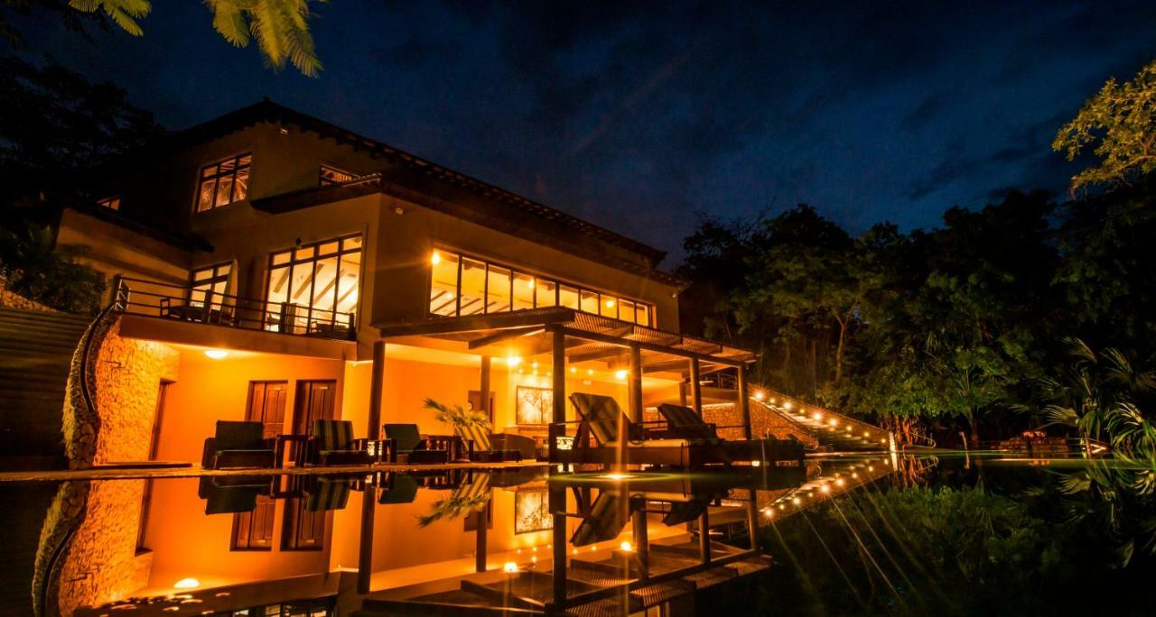 Las Lagunas Boutique Hotel Flores Exterior photo